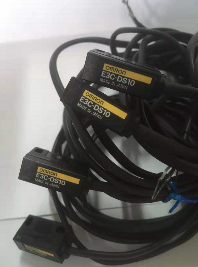 欧姆龙小型探头光电传感器  E3C-DS10   E3C-DS10T 原装