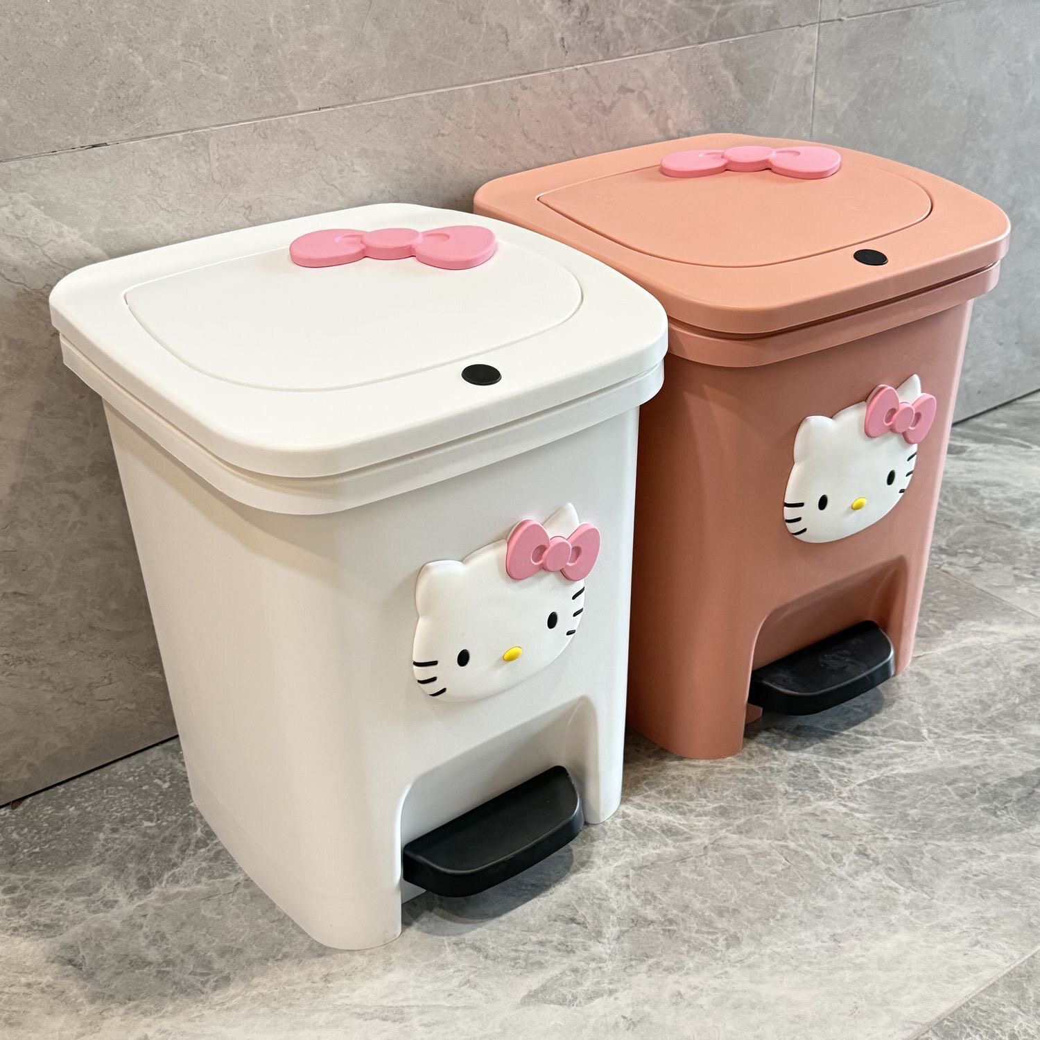 16Lhellokitty垃圾桶卡通可爱高颜值家用客厅卧室脚踏按压带盖大