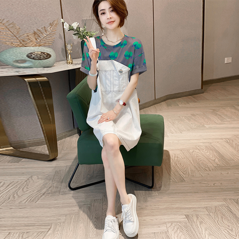 撞色拼接假两件连衣裙女洋气设计感直筒背带裙夏季2023新款欧洲站