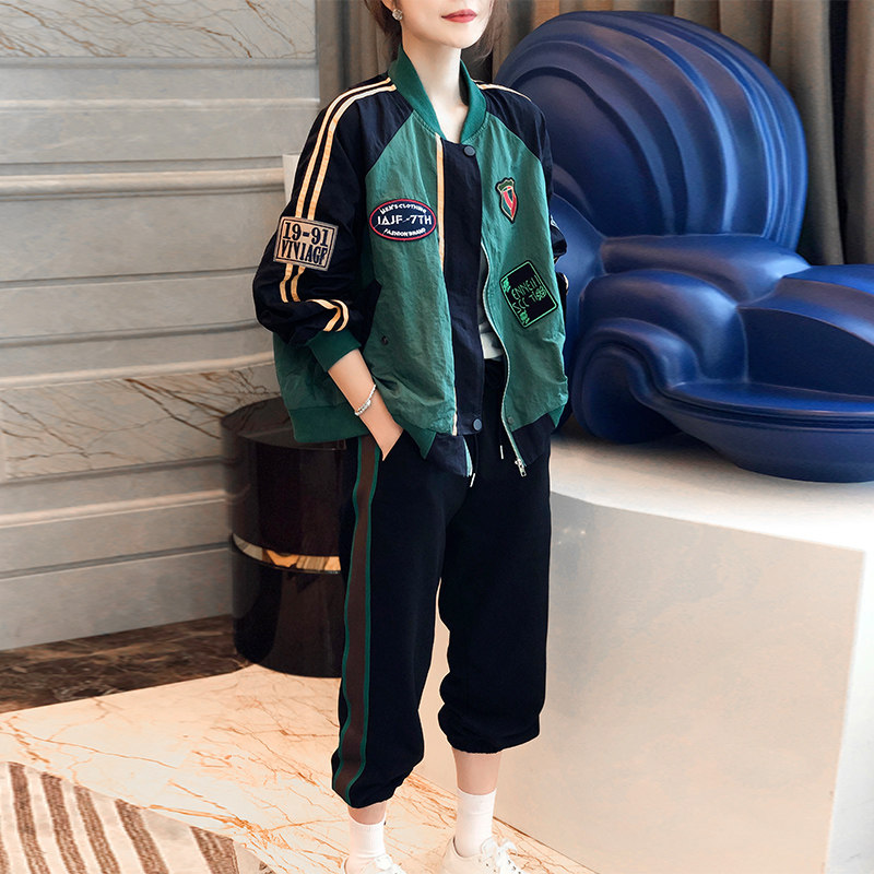 撞色休闲棒球服短外套女宽松薄款小个子工装夹克春2022新款欧洲站