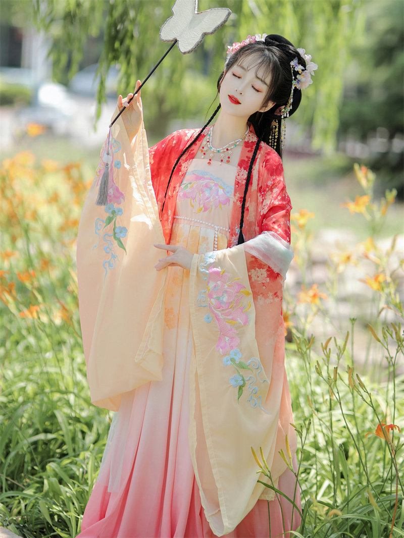 당나라 HANFU 여성 여름 요정 MYROBALAN 치마 중국 스타일 요소 중공업 자수 대형 소매 셔츠 일일 고대 의상 완료 세트