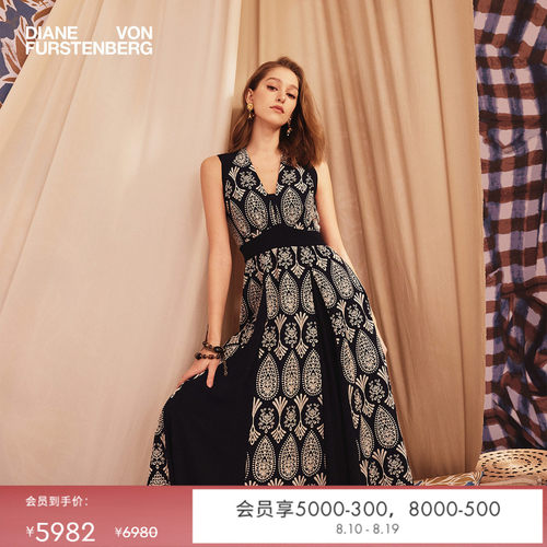DVF2026早秋新款复古浪漫蓝白佩斯利刺绣棉V领无袖连衣裙DS2U007