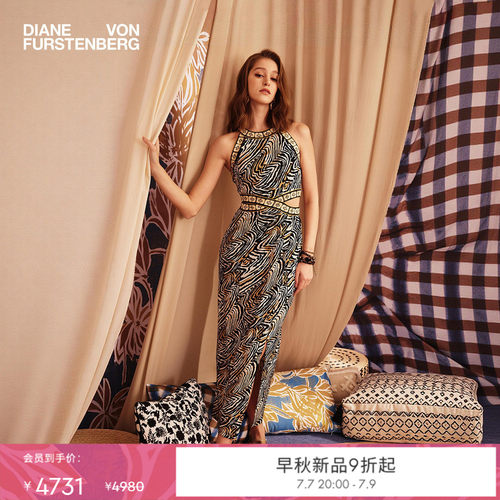 [摩登针织]DVF2026早秋新款金棕斑马纹腰部挖剪挂脖连衣裙DS2U020