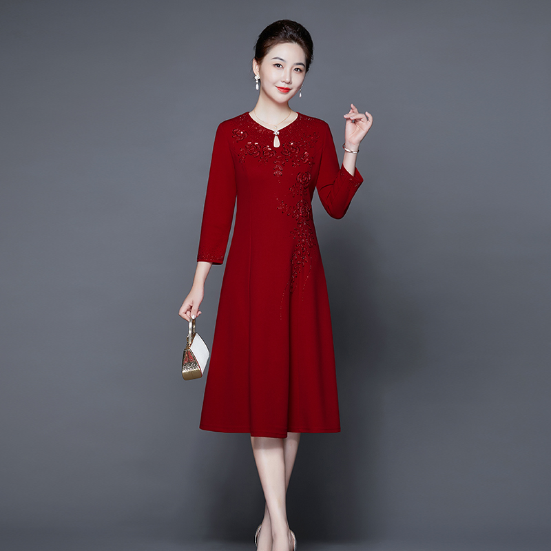 音妮卡精梳棉婚宴礼服