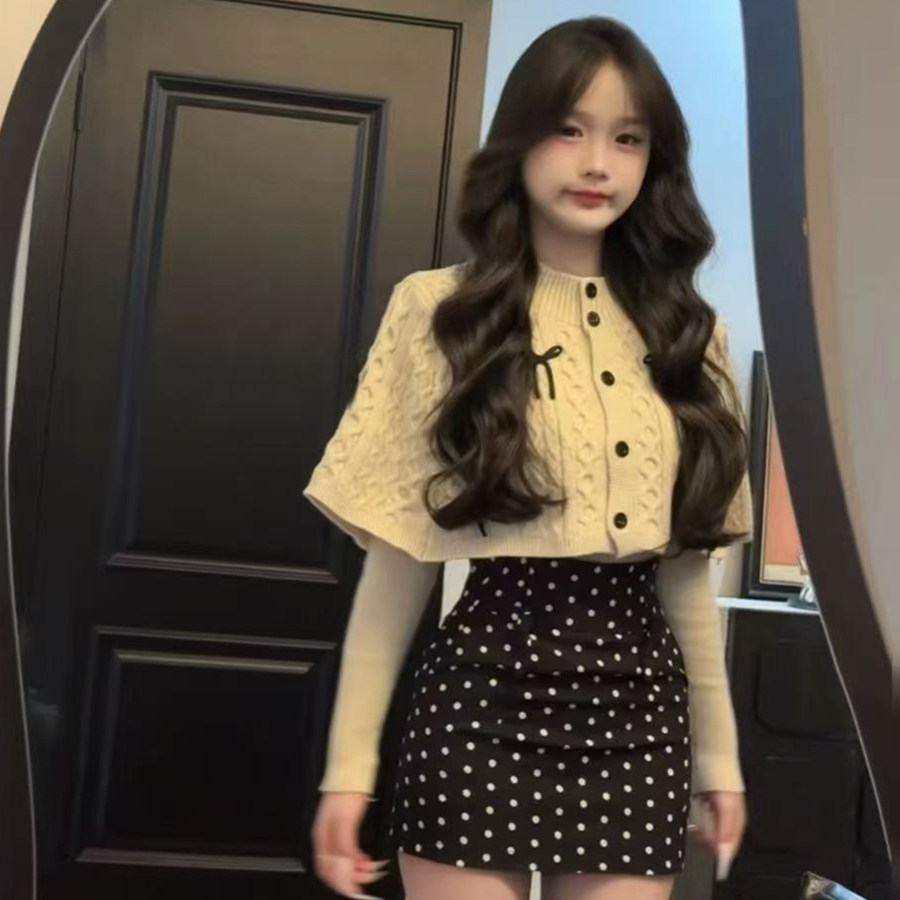 巨好看冬装一整套独特漂亮绝美气质小香风斗篷披肩上衣裙子套装女,女装/女士精品,时尚套装,淘宝优惠券,粉丝福利购,淘宝优惠卷