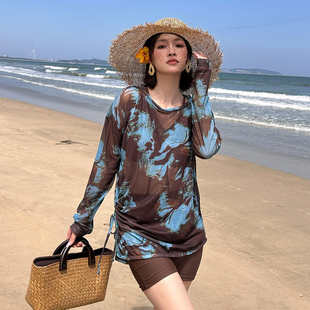 2025新款爆款长袖分体泳衣女高级感大码显瘦泡温泉海边度假游泳衣