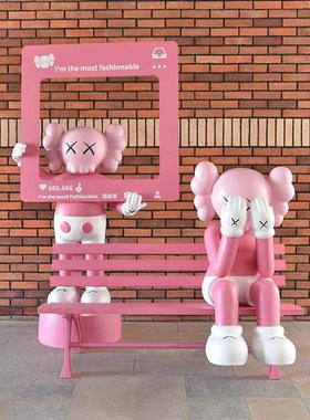 暴力熊公仔芝麻街大摆件网红打卡拍照轻奢雕塑装饰落地玻璃钢