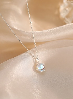 小红书同款月光石项链女新款轻奢小众花朵吊坠设计感锁骨链代发