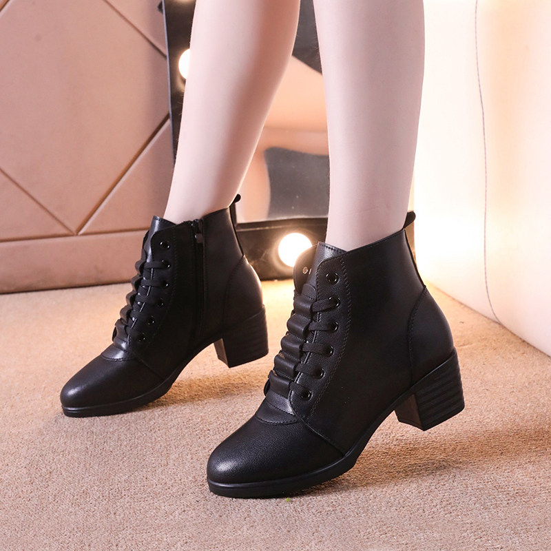 意中飞2025秋冬季新款广场舞蹈鞋