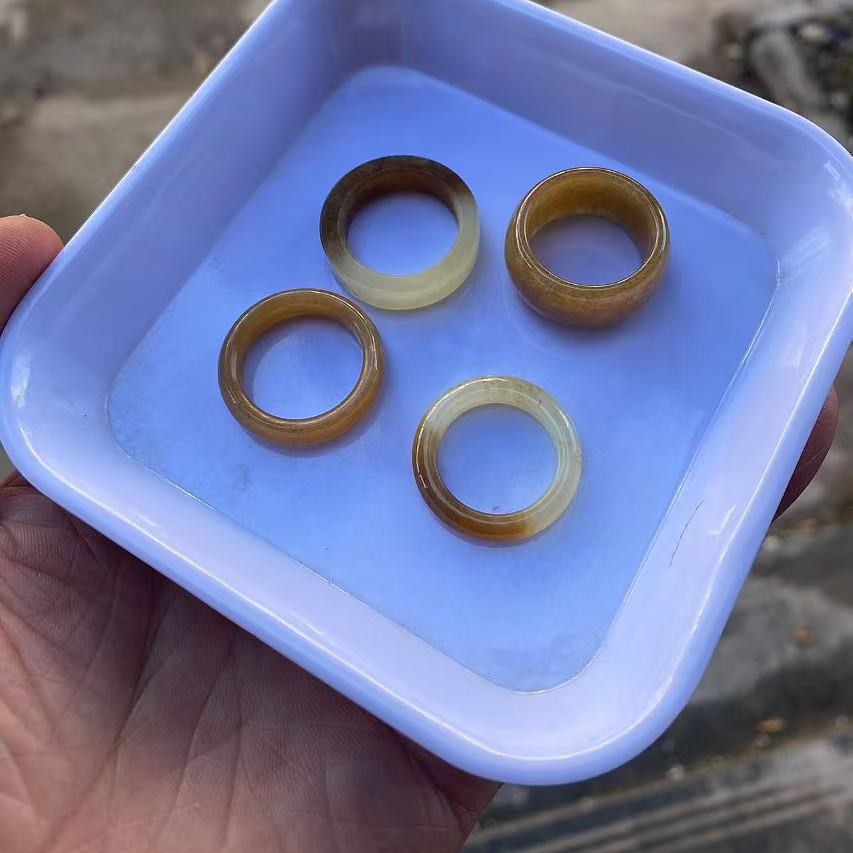 和田玉且末糖戒指天然玉石圈