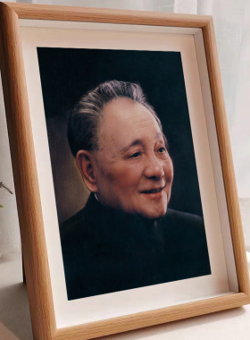 中国邓小平伟人卧室书房挂画