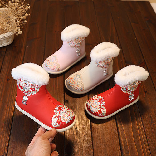 女童绣花棉鞋新款汉服冬季新中式马面古风加绒皮面吉祥如意雪地靴