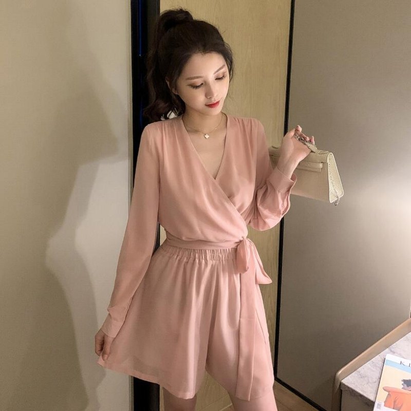 休闲套装女2020年夏季新款V领防晒衬衫系带阔腿裤洋气减龄两件套