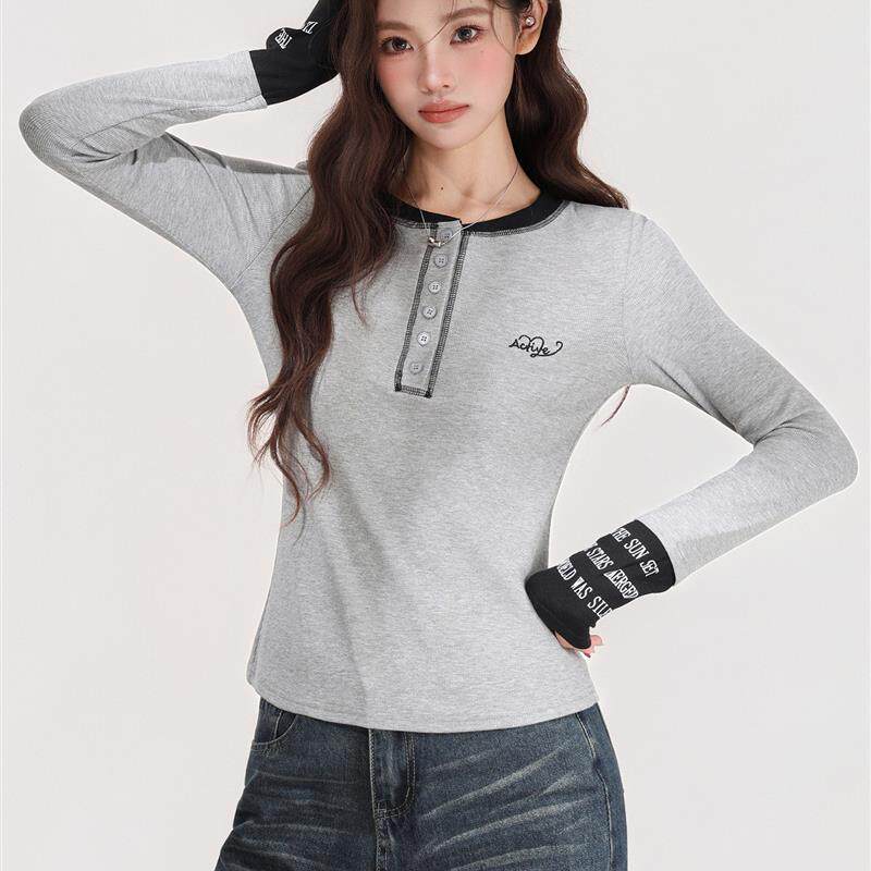 撞色拼接设计感字母刺绣长袖T恤女2026秋冬新款修身显瘦打底上衣