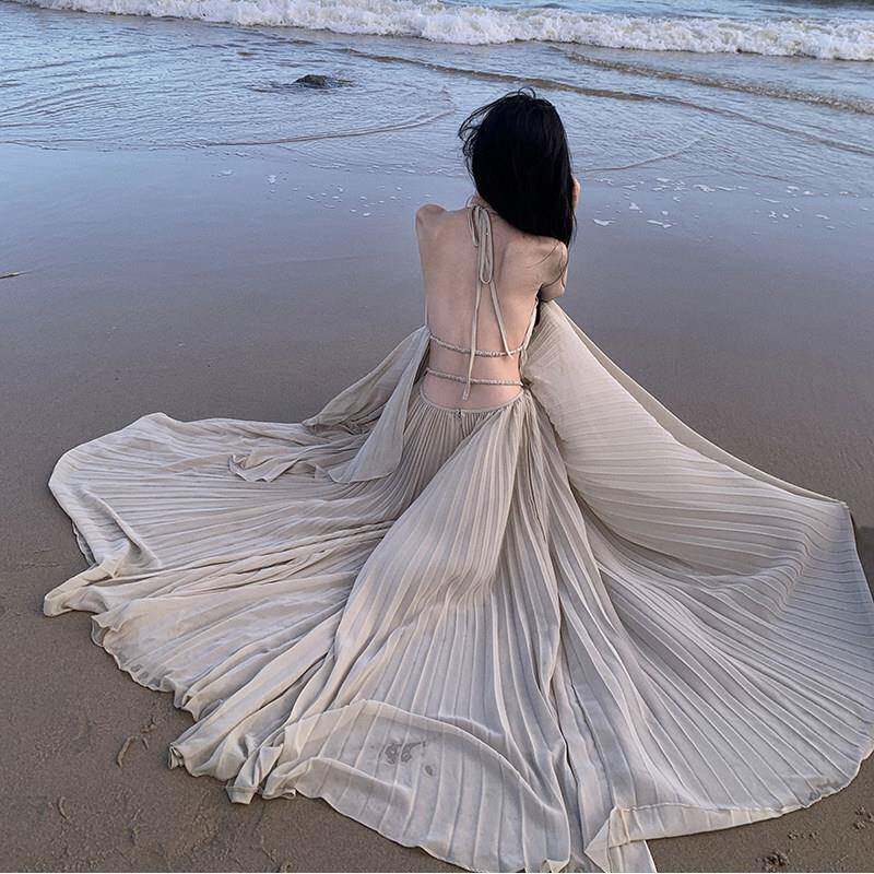 超仙海边度假洋装露背长裙高级氛围拍照女神穿搭性感仙气套装裙