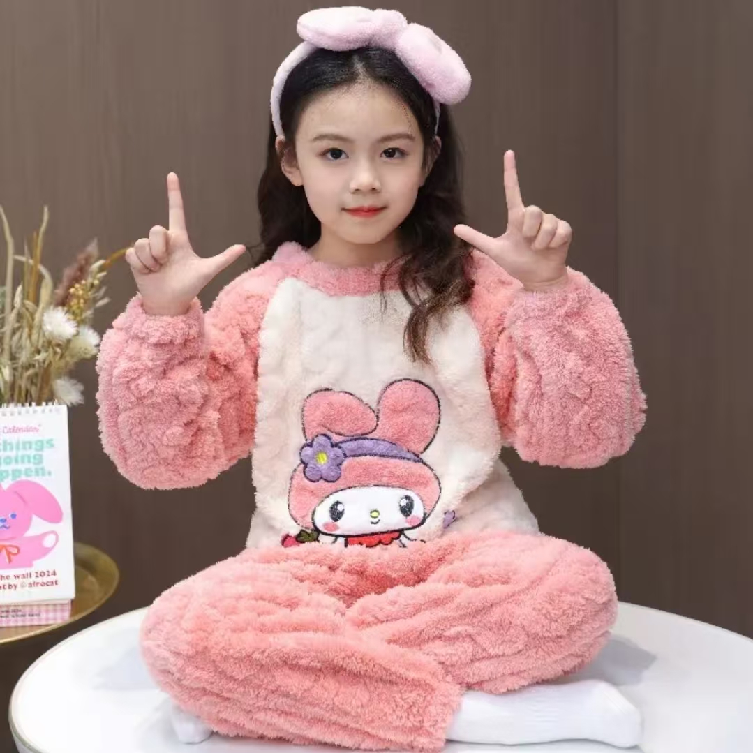 女孩珊瑚绒家居服套装