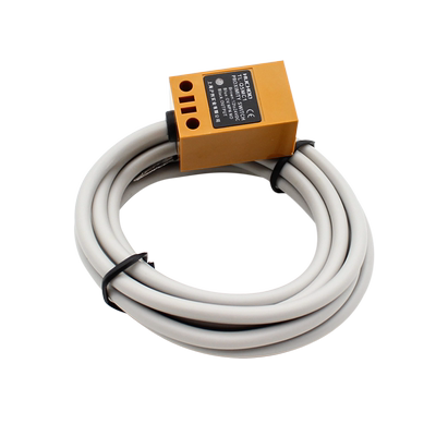 方形感应器接近开关二三线24v