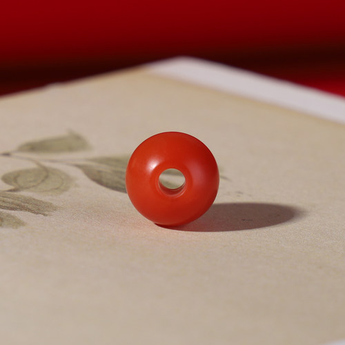 天然南红鼓珠大孔珠满色满肉