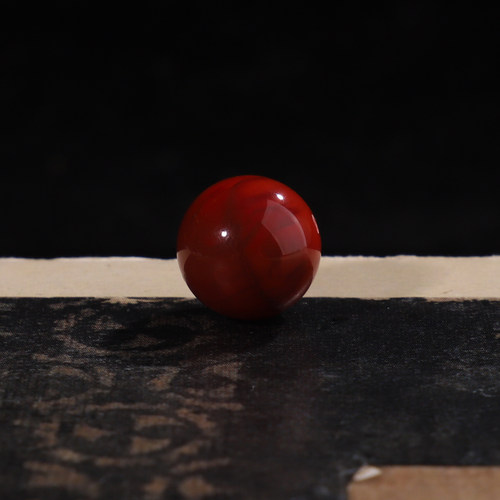 南红玛瑙圆珠牛血红直径10.8mm