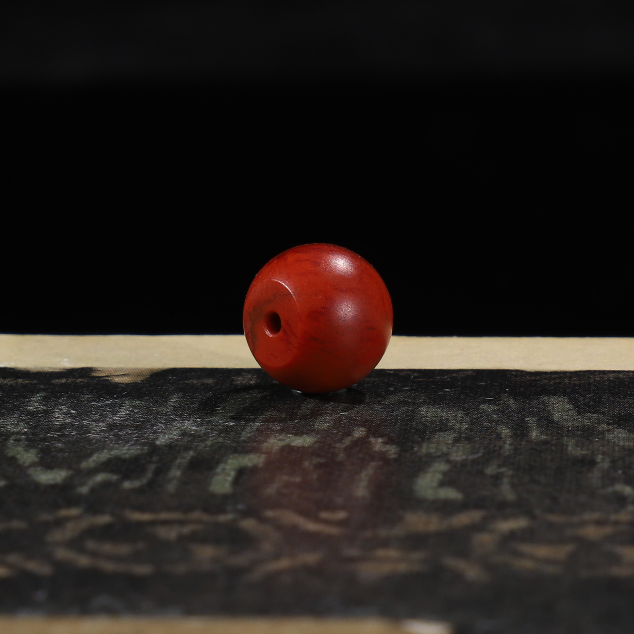 四川凉山南红鼓珠火焰纹磨砂