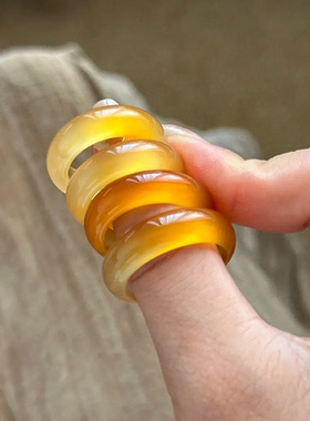 天然黄玉髓指环男女时尚高级感一口糖戒指戒圈