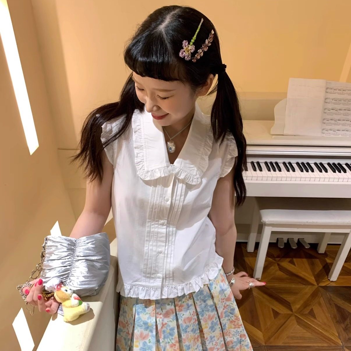 韩系甜美花边拼接风琴褶无袖衬衫