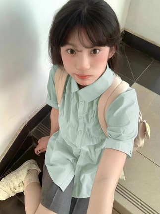 薄荷绿短袖衬衫女夏季2025新款小众设计感衬衣法式甜美泡泡袖上衣