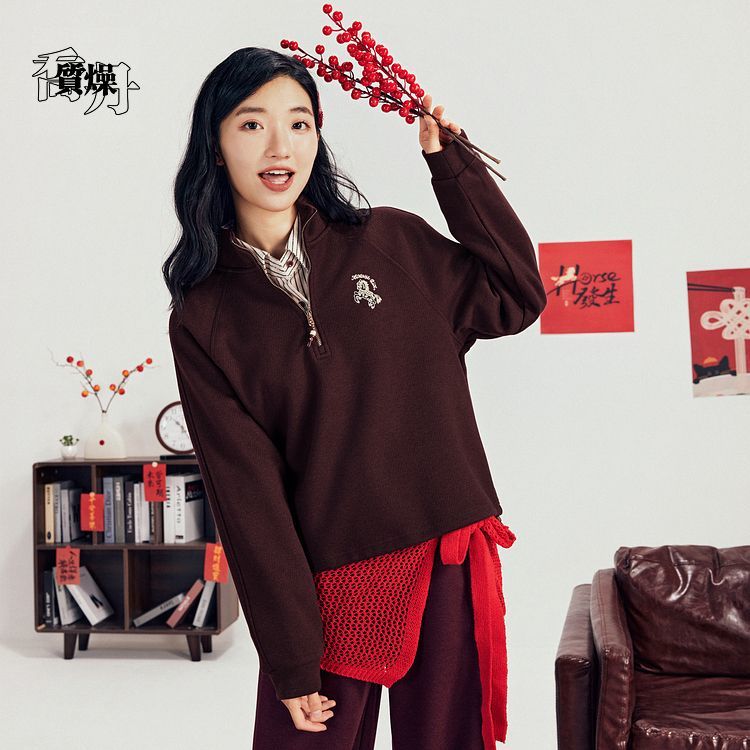 乔丹女性套头衫2026年春季新款拉链圆领日日有财潮流套头卫衣