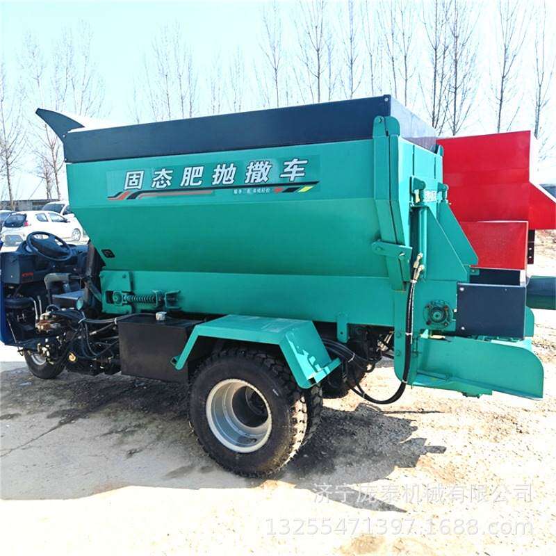五征三轮车撒粪车干湿两用固态粪肥抛洒机撒肥机 大棚果园扬粪车