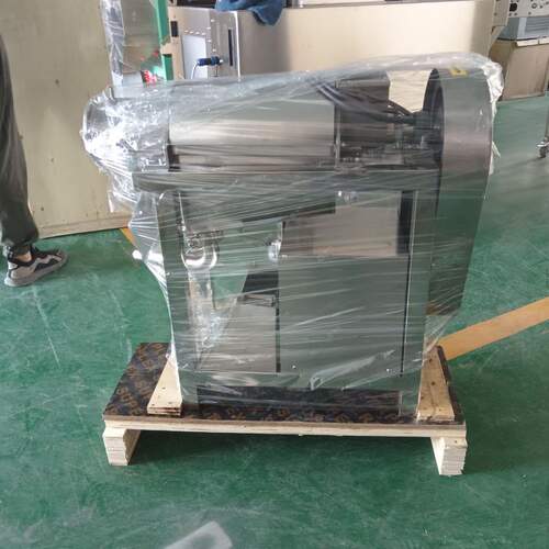 厂家直销鲜橙螺旋榨汁机 商用果汁渣分离压榨机石榴榨汁机