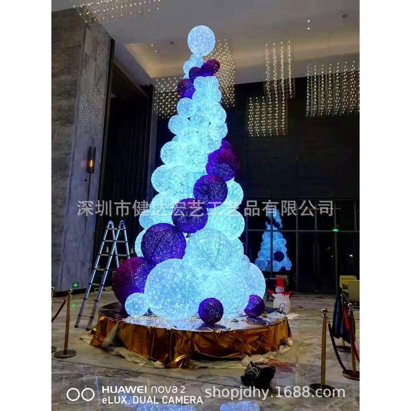 大型圣诞树定制PVC树户外酒店大堂装饰商场美陈熊圣诞麋鹿礼物盒