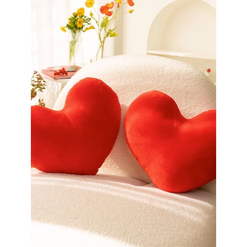红色爱心抱枕一对结婚喜庆新婚喜字心形枕头创意婚庆靠枕沙发床上