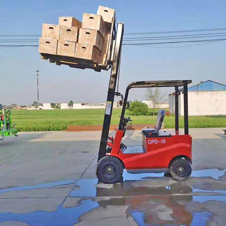 厂家现货电动叉车 多功能装卸托盘堆垛车 堆高起重电动搬运叉车