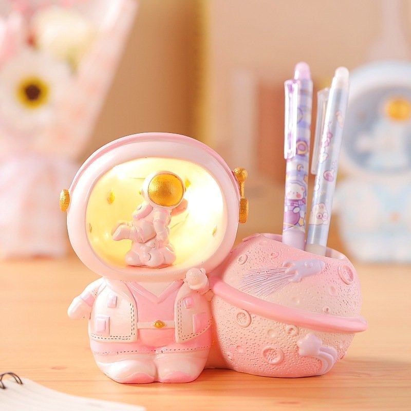 创意卡通宇航员笔筒小夜灯桌面储送礼收纳闺朋友实用蜜整理物摆件