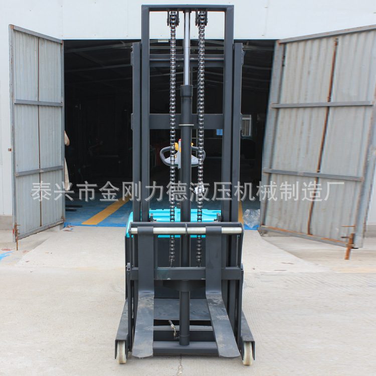 站驾式平衡重式全电动叉车1吨2吨无腿全自动液压升降电动堆高车