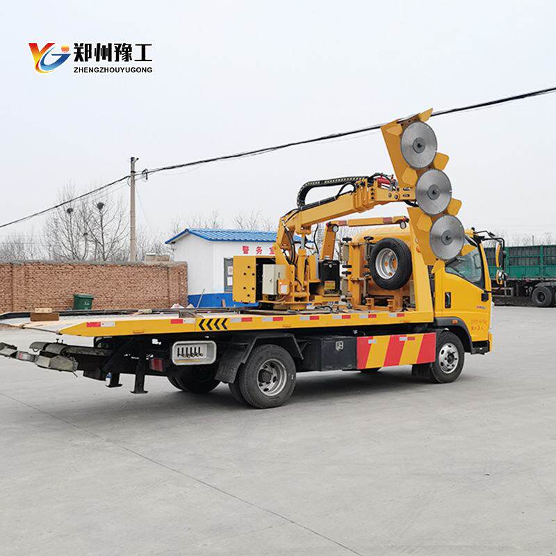 公路绿化隔离带高边坡灌木高空树枝伸缩臂割草机车载式绿篱修剪车