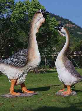 户外仿真大白鹅雕塑玻璃钢摆件草坪别墅庭院园林农家乐落地装饰品