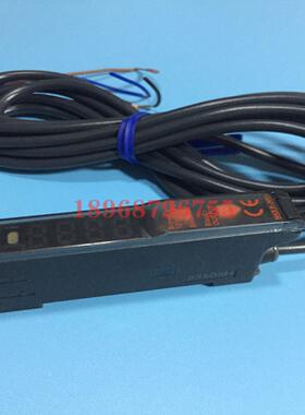 **原装大量E3X-DAB11-N数字光纤放大器蓝色LED颜色标识检测*