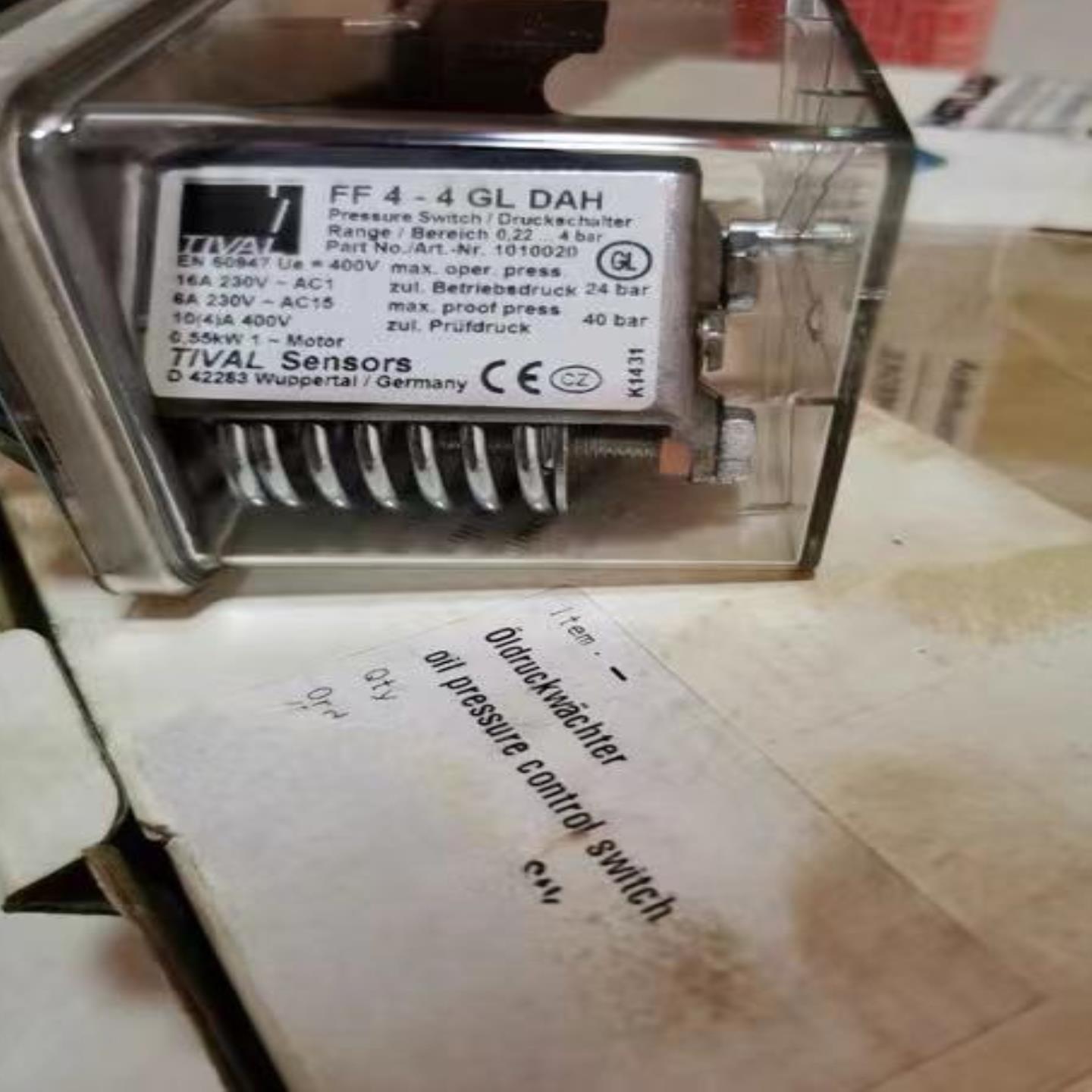 **全新德国TIVAL船用压力开关 FF4-16GL DAH/FF4-32GLDAH/FF4-1