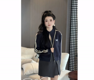 春装新款气质蝴蝶刺绣立领短款外套女小个子撞色宽松百搭上衣韩版