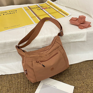 休闲斜挎包女大容量旅行背包牛津布多口袋单肩妈妈包2025新款女包