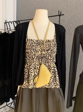 巨好看的秋装一整套高级感长袖外穿针织开衫+女内搭豹纹吊带背心