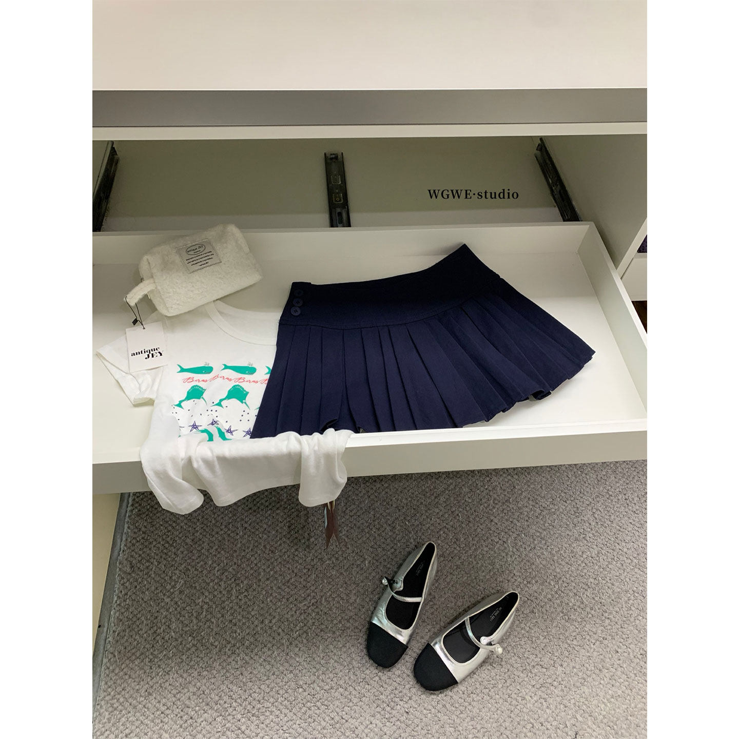 设计感高腰A字纽扣百褶裙女