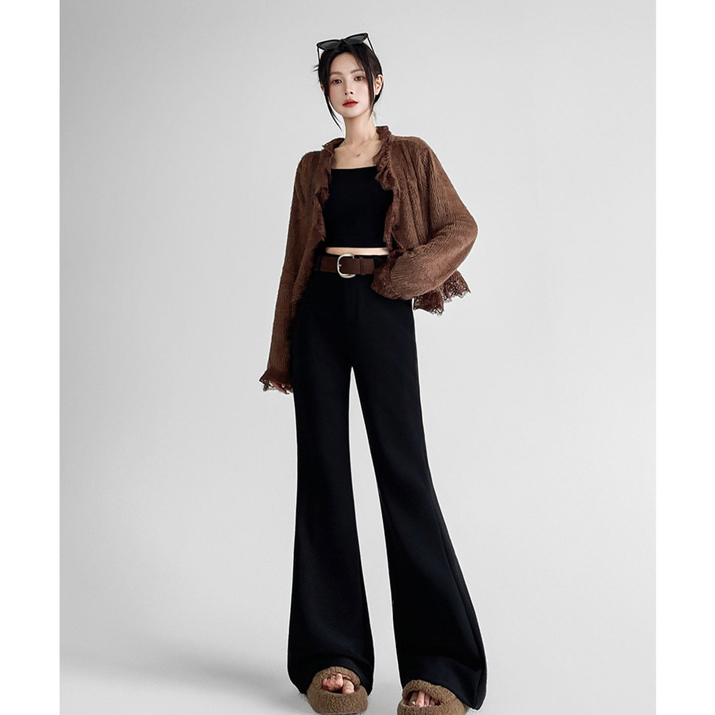 黑色西装喇叭裤女2026春夏新款设计感显瘦高腰垂感宽松休闲微喇裤,女装/女士精品,休闲裤,淘宝优惠券,粉丝福利购,淘宝优惠卷