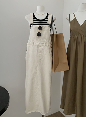 白色牛仔背带裙女春季中长款梨形遮胯休闲宽松直筒显瘦连衣裙子