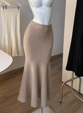 白色包臀鱼尾裙女加厚秋冬高腰修身温柔气质加长款绝美针织半身裙