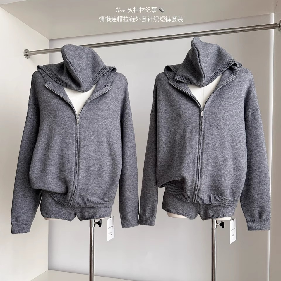 连帽拉链毛衣外套针织短裤一整套