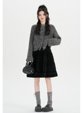 黑色丝绒蛋糕半身裙女2026春季新款高腰显瘦a字蓬蓬遮胯大摆伞裙