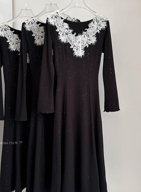 法式高级加绒黑色细闪连衣裙秋冬蕾丝拼接气质收腰年会礼服长裙子