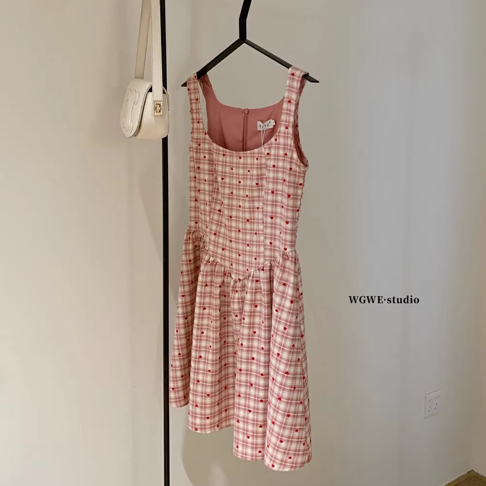 韩系少女波点格子吊带裙夏季